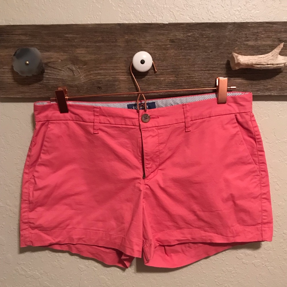 Old Navy pink shorts